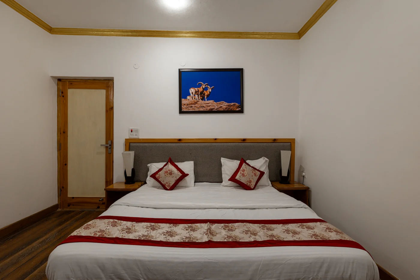 Premium / Luxury Suite